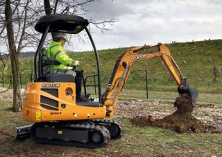 Elektryczne koparki gąsienicowe Case CX15B S-2