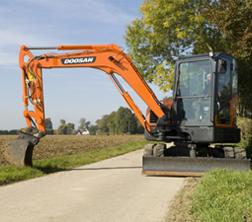 Minikoparki Doosan DX 60 R