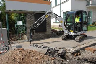 Minikoparki Bobcat E 16