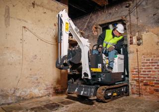 Minikoparki Bobcat E08
