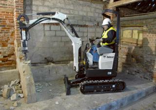 Minikoparki Bobcat E10z