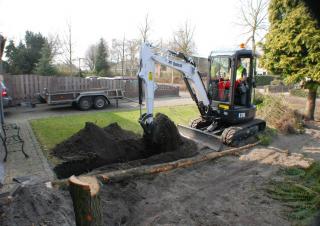 Minikoparki Bobcat E26