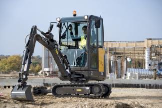Minikoparki Volvo EC18C
