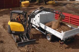Minikoparki Volvo EC27C