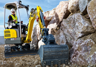 Minikoparki Wacker Neuson EZ17
