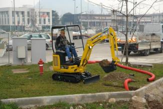 Minikoparki Komatsu PC16R-3HS
