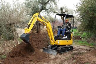 Minikoparki Komatsu PC16R-3