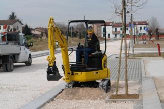 Minikoparki Komatsu PC18MR-3