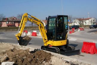 Minikoparki Komatsu PC26MR-3