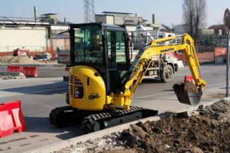 Minikoparki Komatsu PC26MR-3