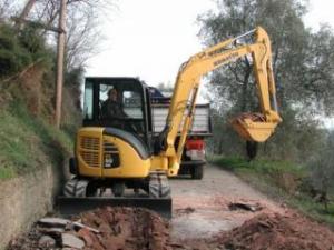 Minikoparki Komatsu PC50MR-2