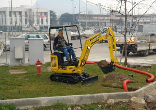 Minikoparki Komatsu PC16R-3