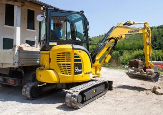 Minikoparki Komatsu PC35MR-5
