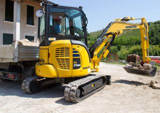 Minikoparki Komatsu PC35MR-5