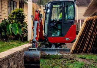 Minikoparki Yanmar SV15VT