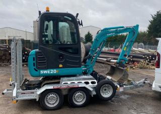 Minikoparki Sunward SWE20F 