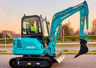 Minikoparki Sunward SWE25F