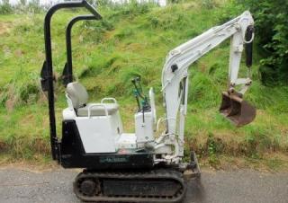 Minikoparki Takeuchi TB 007