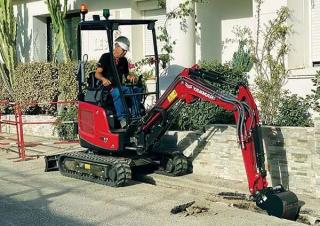 Minikoparki Yanmar ViO17 