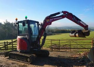 Minikoparki Yanmar ViO38-6 