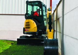 Minikoparki Yanmar VIO 38 UCR