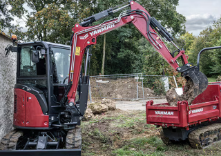 Minikoparki Yanmar ViO33-7