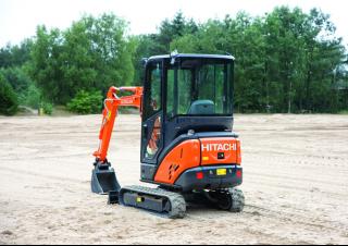 Minikoparki Hitachi ZX 18-3
