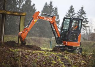 Minikoparki Hitachi ZX26U-5