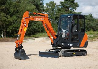 Minikoparki Hitachi ZX 27-3