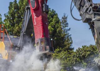Akcesoria Młoty hydrauliczne LaBounty LMB 3025 