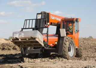 Ładowarki teleskopowe JLG 10054