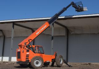 Ładowarki teleskopowe JLG 10054