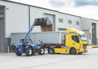 Ładowarki teleskopowe New Holland LM 7.42 Elite