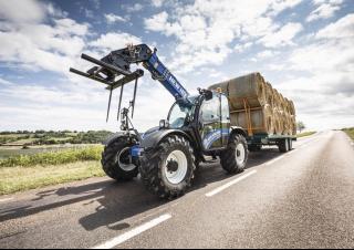 Ładowarki teleskopowe New Holland LM 7.42 Elite
