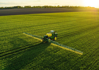Opryskiwacze samojezdne John Deere R4140i