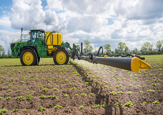 Opryskiwacze samojezdne John Deere R4150i