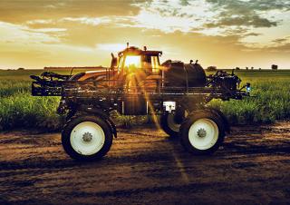 Opryskiwacze samojezdne Valtra R535