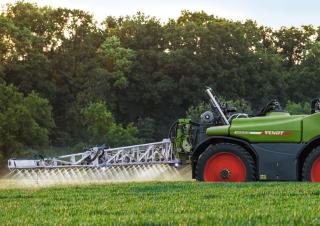 Opryskiwacze samojezdne Fendt Rogator 655
