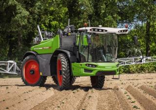 Opryskiwacze samojezdne Fendt Rogator 665 