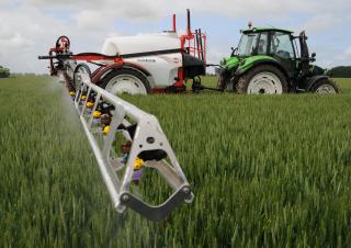 Opryskiwacze zaczepiane Kuhn Lexis 3000