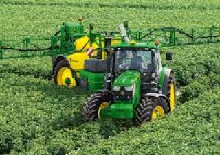 Opryskiwacze zaczepiane John Deere M944i