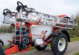Opryskiwacze zaczepiane Kuhn Metris 4100 TR4