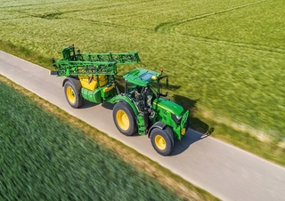 Opryskiwacze zaczepiane John Deere R732i