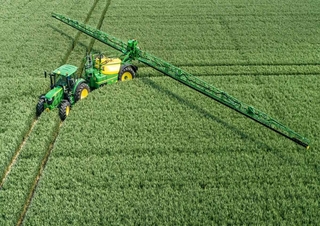 Opryskiwacze zaczepiane John Deere R944i