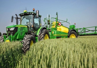 Opryskiwacze zaczepiane John Deere R944i