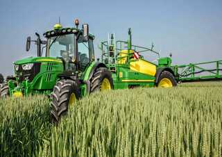 Opryskiwacze zaczepiane John Deere R975i