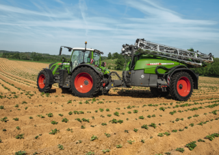 Opryskiwacze zaczepiane Fendt Rogator 366