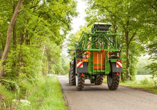 Opryskiwacze zaczepiane Amazone UG 2200 Super (18) 