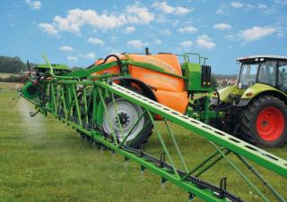 Opryskiwacze zaczepiane Amazone UX 3200 Special (21)