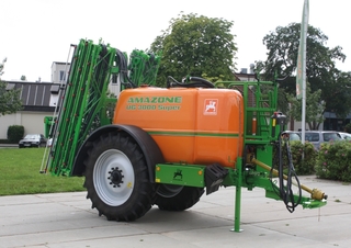 Opryskiwacze zaczepiane Amazone UX 3200 Super (36)